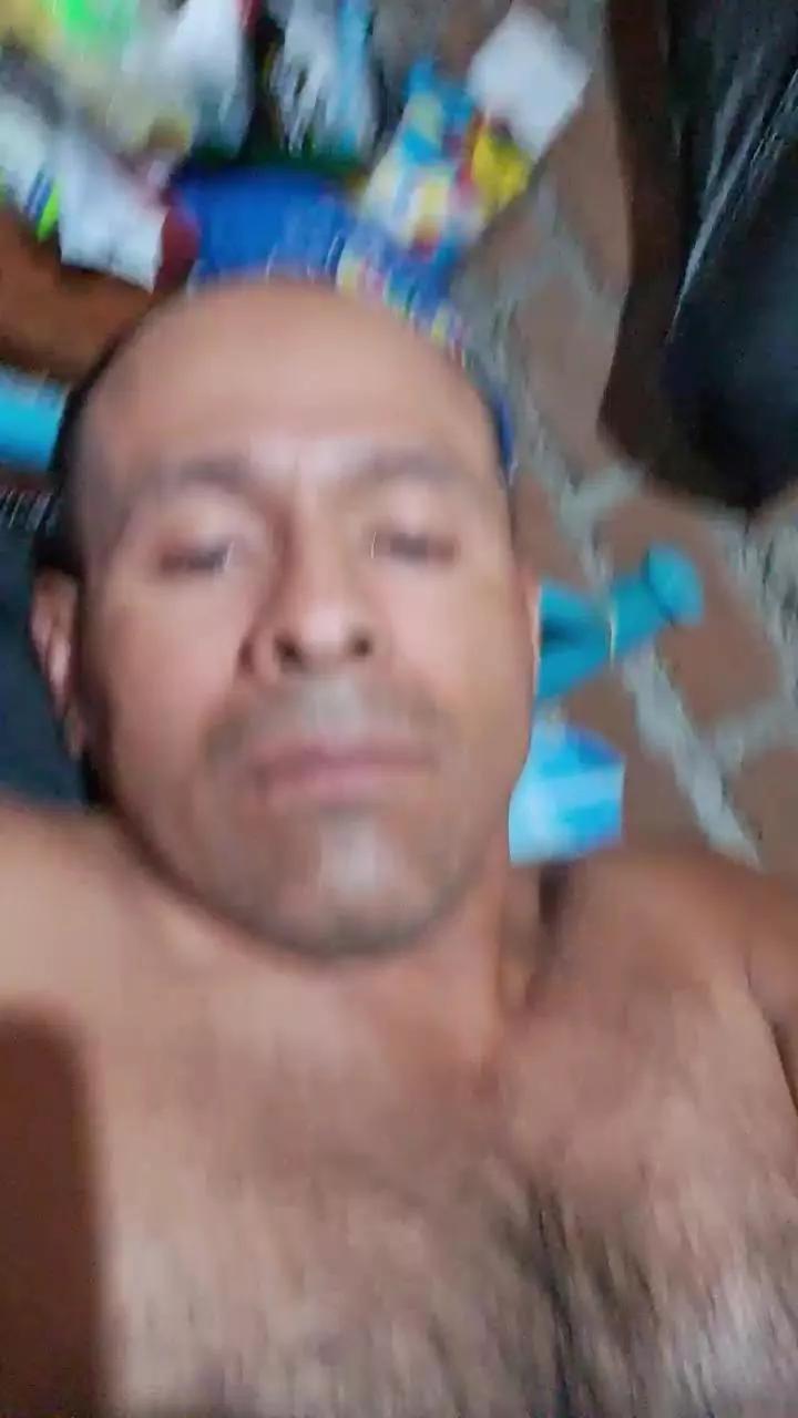 Lobogym39 on Cam4 