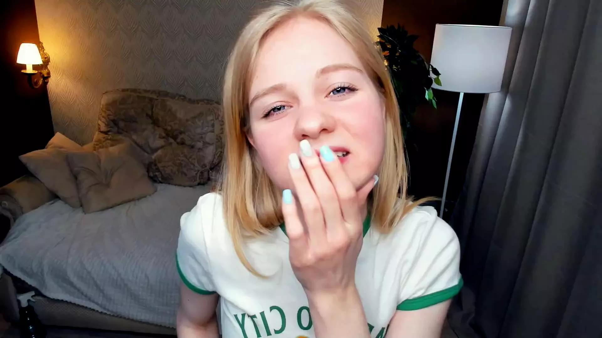 Offline LoraEddy on Cam4