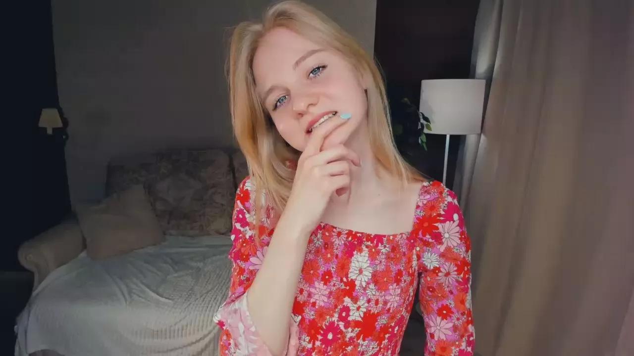 Offline LoraEddy on Cam4