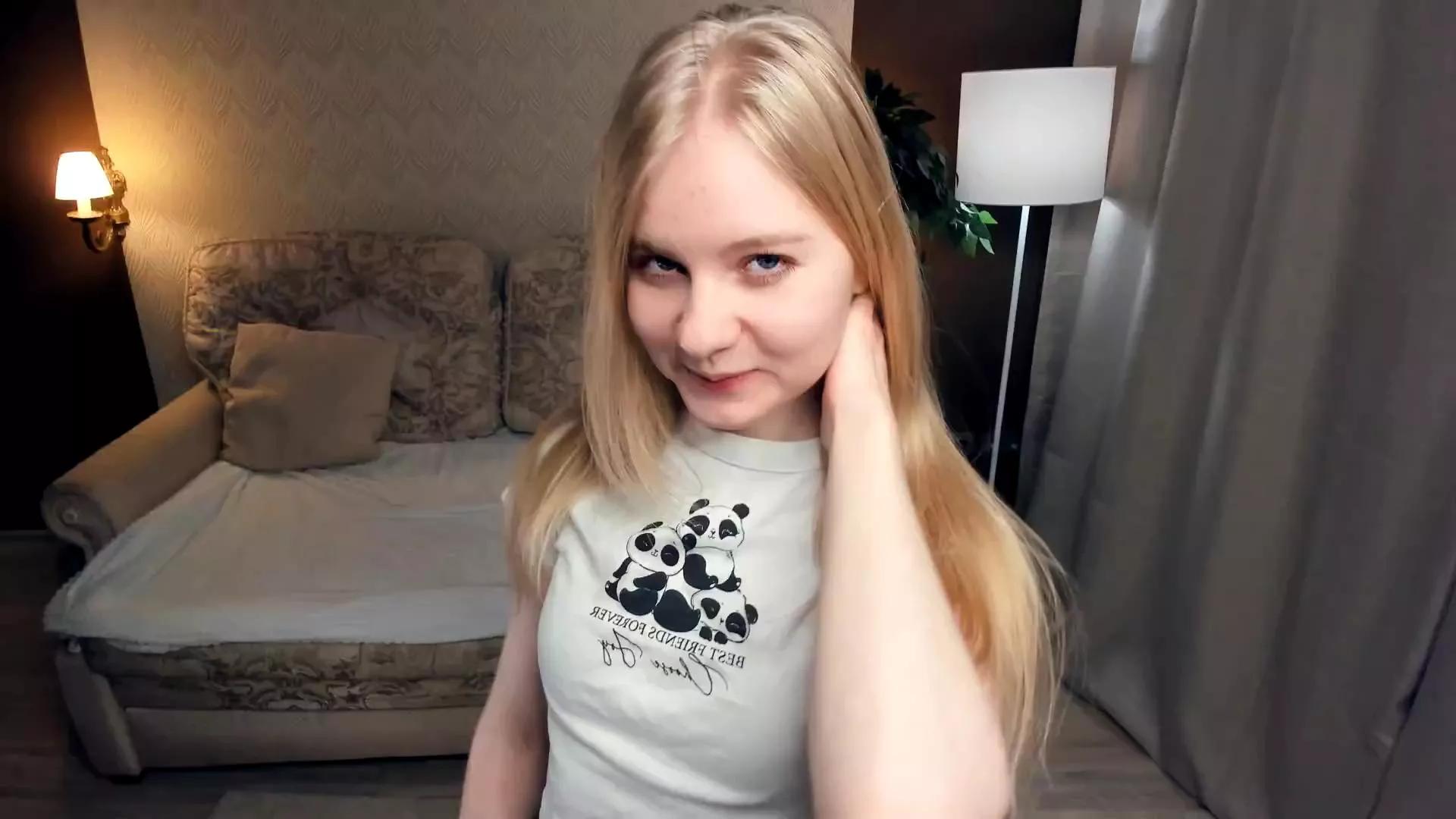 Offline LoraEddy on Cam4