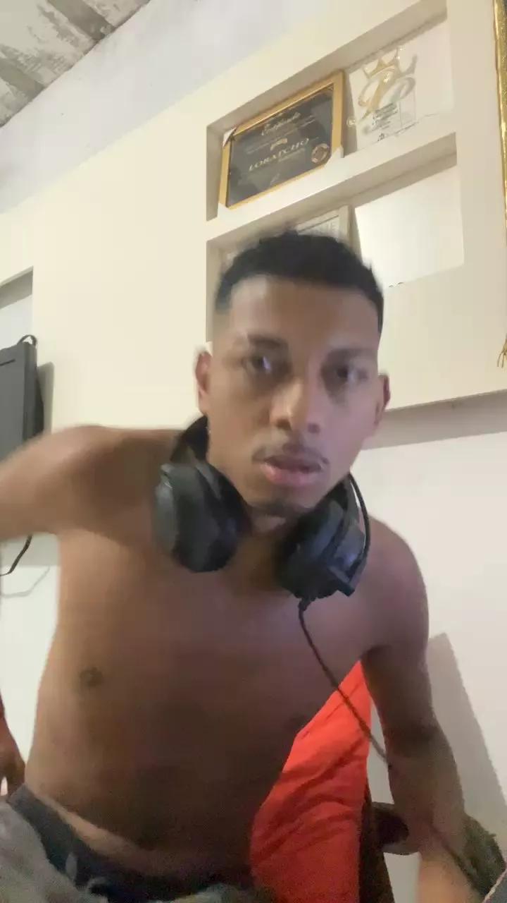 LORATCHOZERA on Cam4 