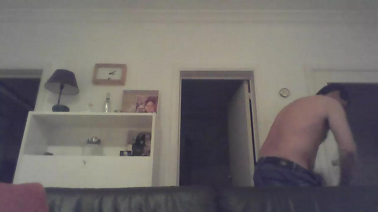 Offline lossee3 on Cam4