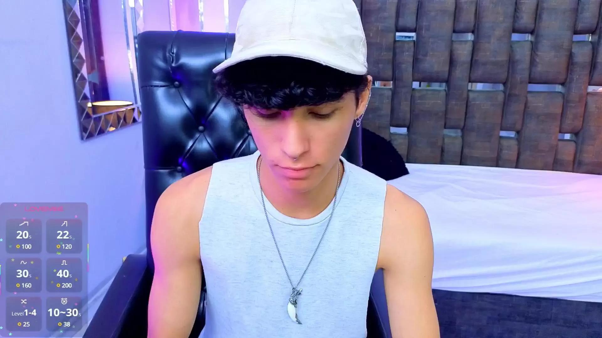 LouiRouse on Cam4 