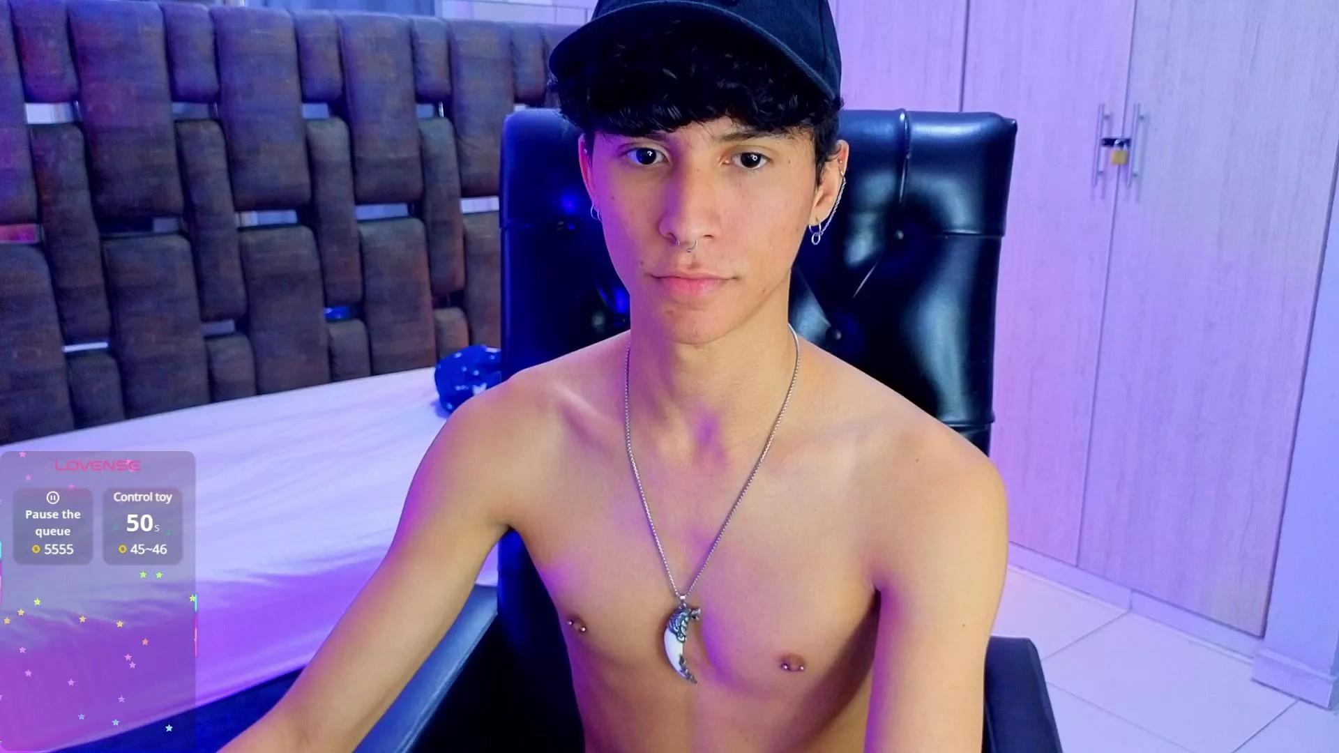 LouiRouse on Cam4 
