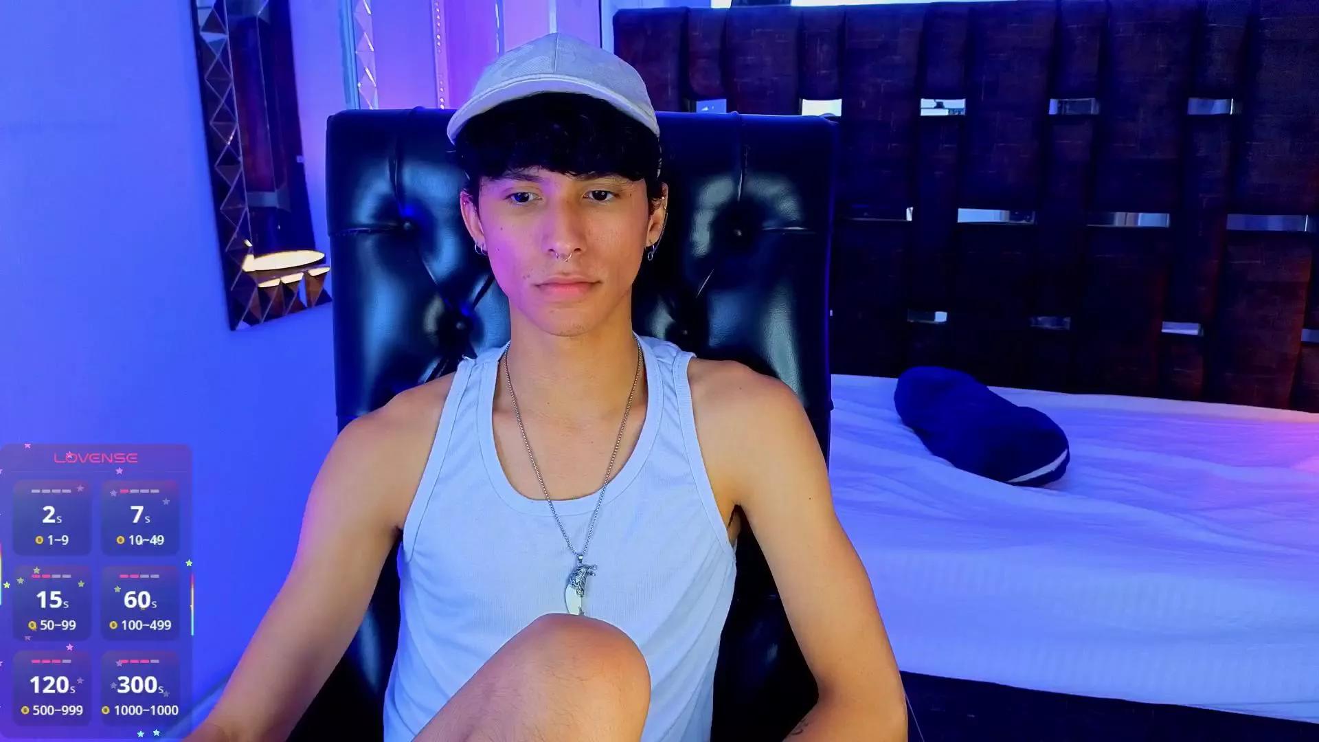 LouiRouse on Cam4 