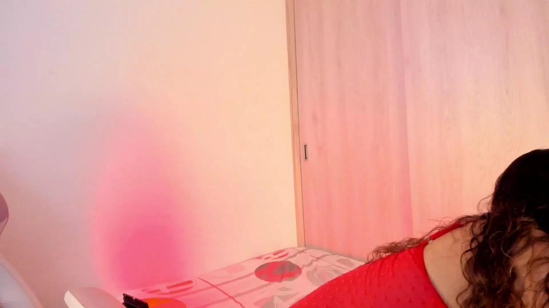 lovely_kitt04 on Cam4 