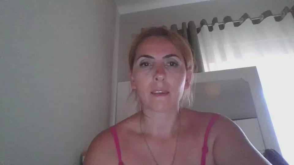 Masturbate to 34 years old lovesiara1 from Cam4 lovesiara1 from Cam4