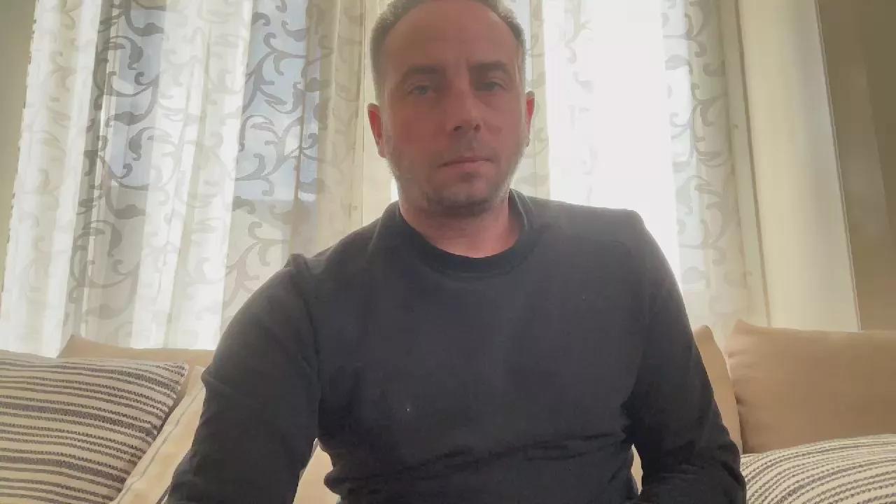Lucaslave86 on Cam4 