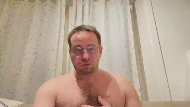 Lucaslave86 on Cam4 