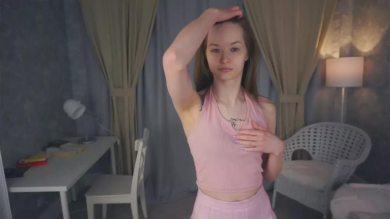 LucettaCurvey on Cam4 