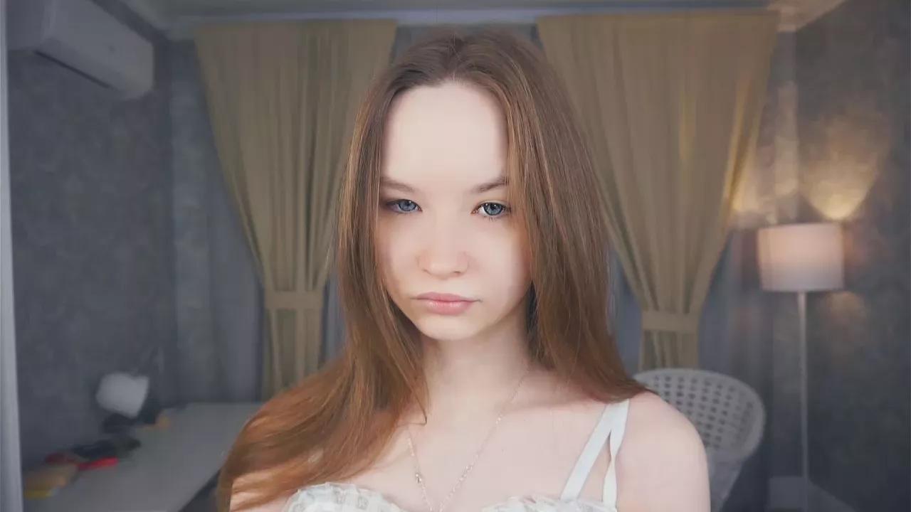 LucettaCurvey on Cam4 