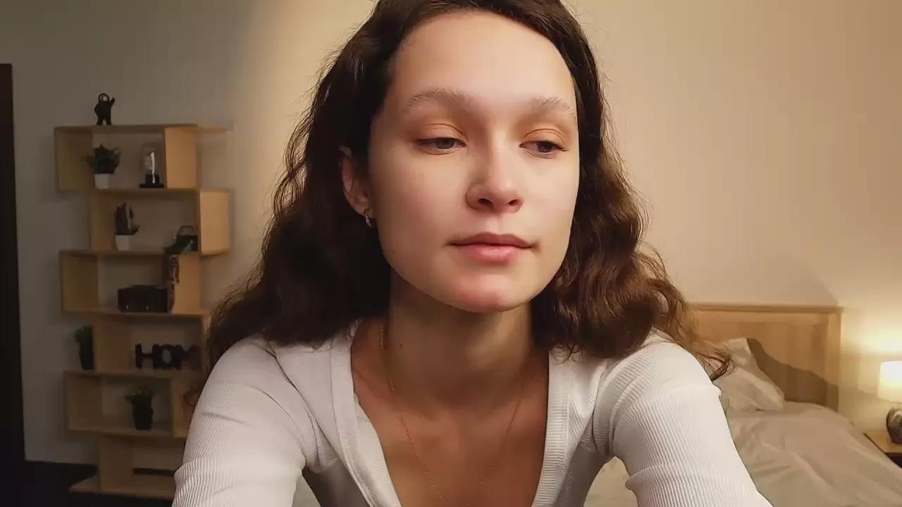 LucettaDennett on Cam4 