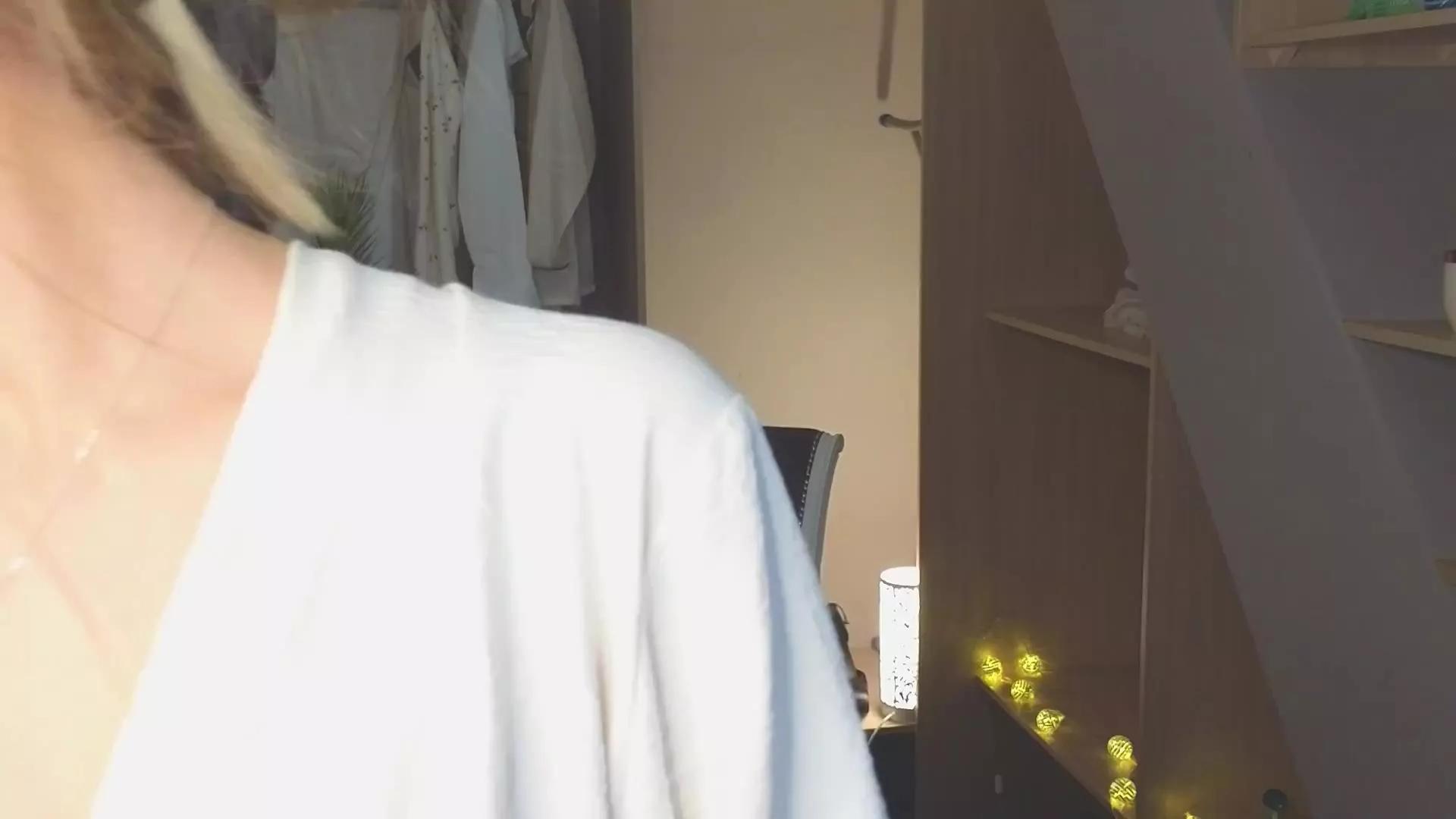LucettaHargus on Cam4 