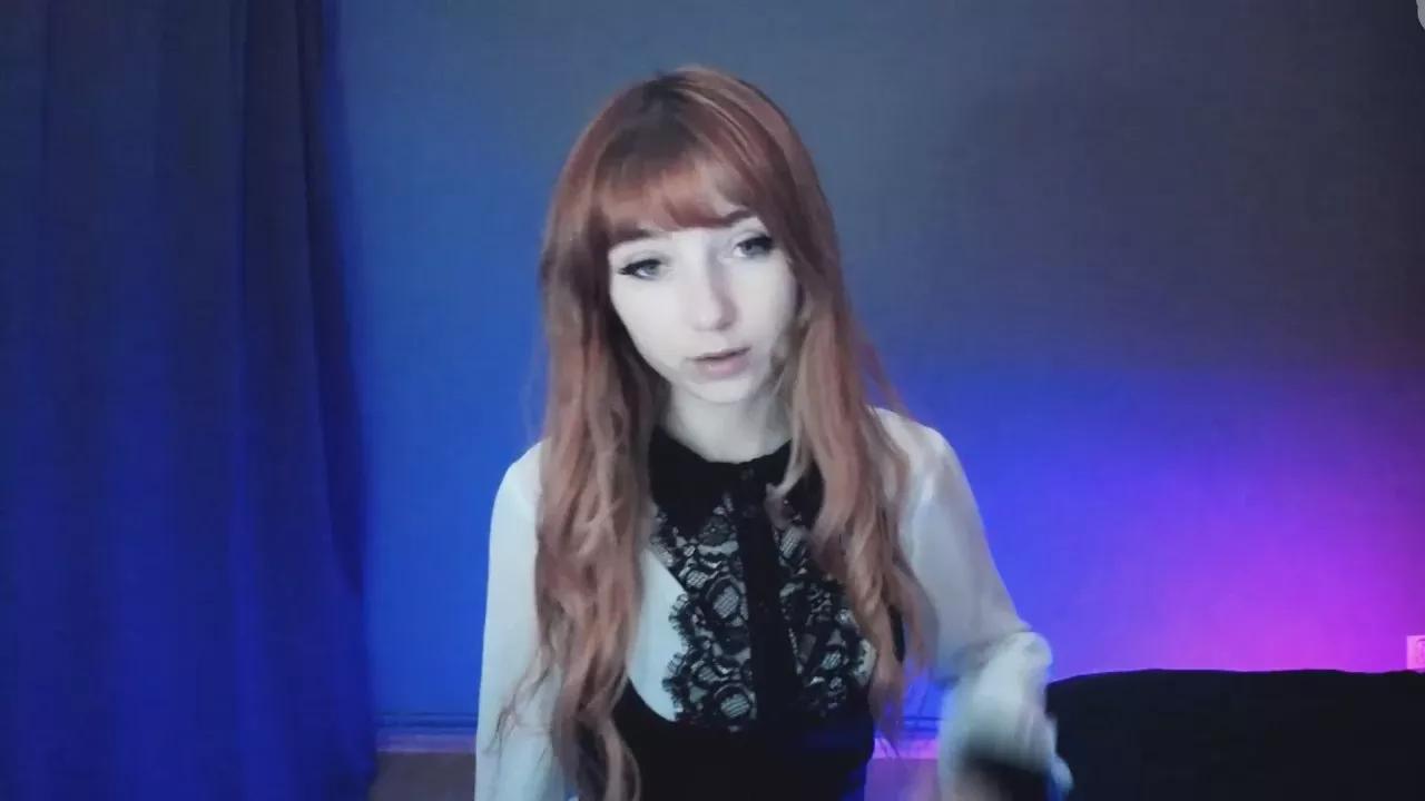 LuciaAdorable on Cam4 