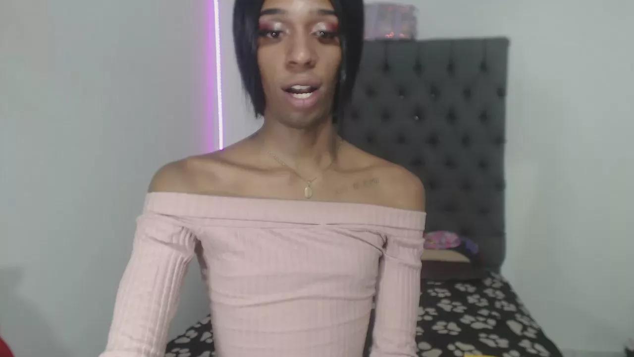 lucianadolll on Cam4 