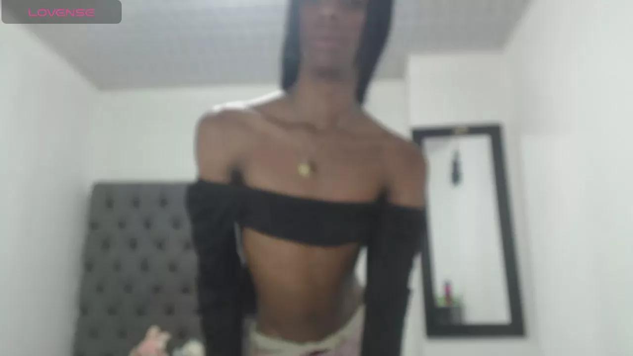 lucianadolll on Cam4 