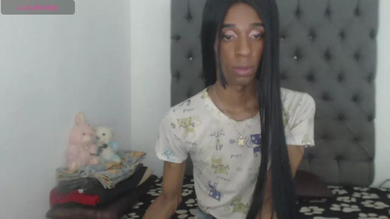 lucianadolll on Cam4 
