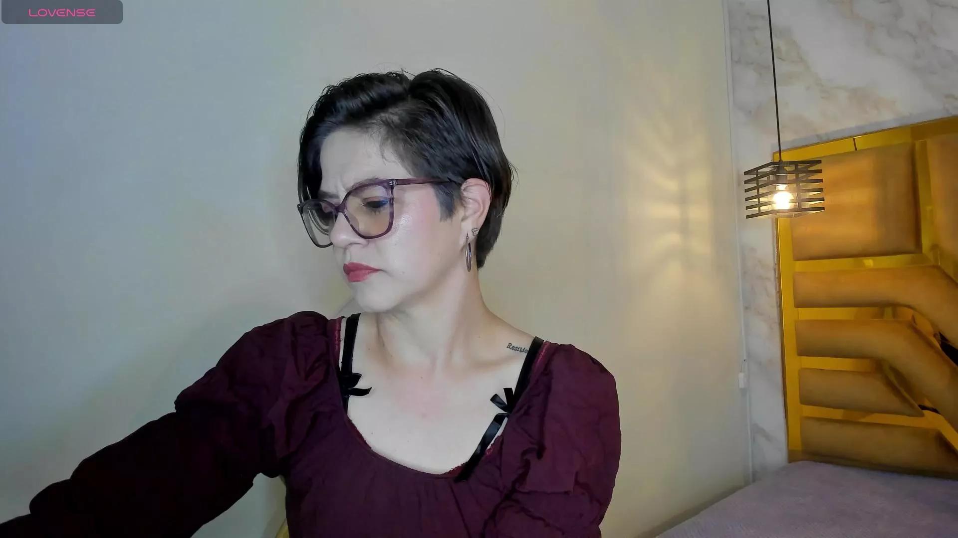 luciifeer_ on Cam4 