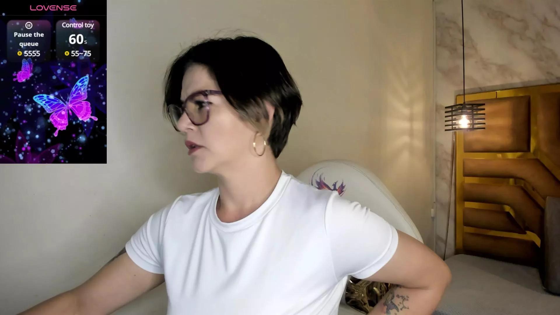 luciifeer_ on Cam4 