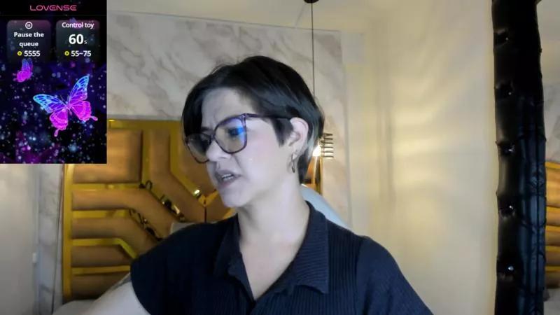 luciifeer_ on Cam4 