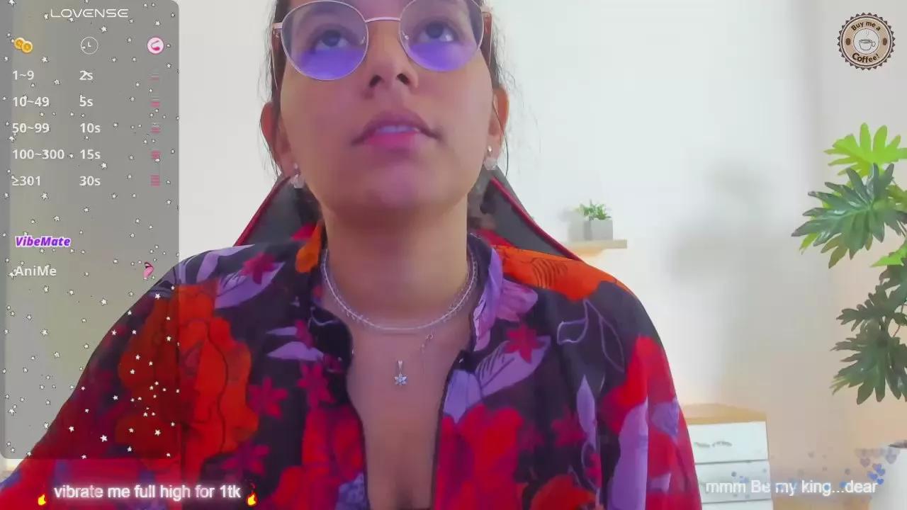 Offline lucy_blue28_ on Cam4