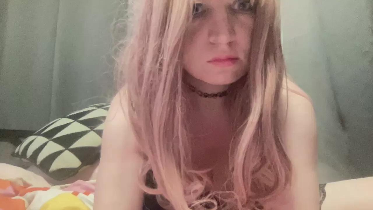 LucyCane on Cam4 