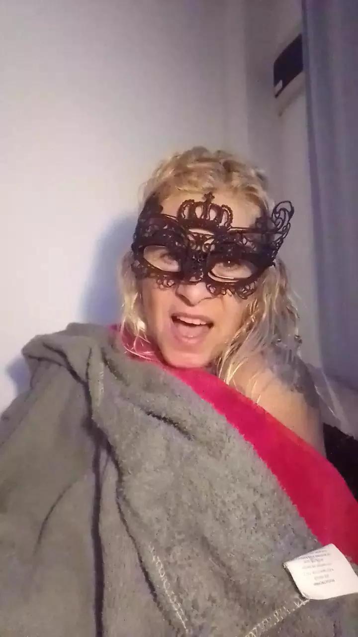 luli70hot on Cam4 