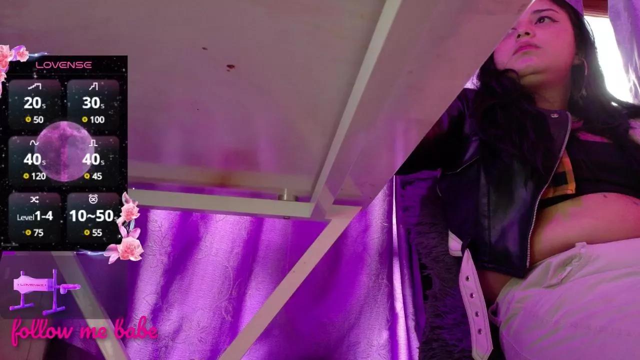 Freechat luna21_ on Cam4