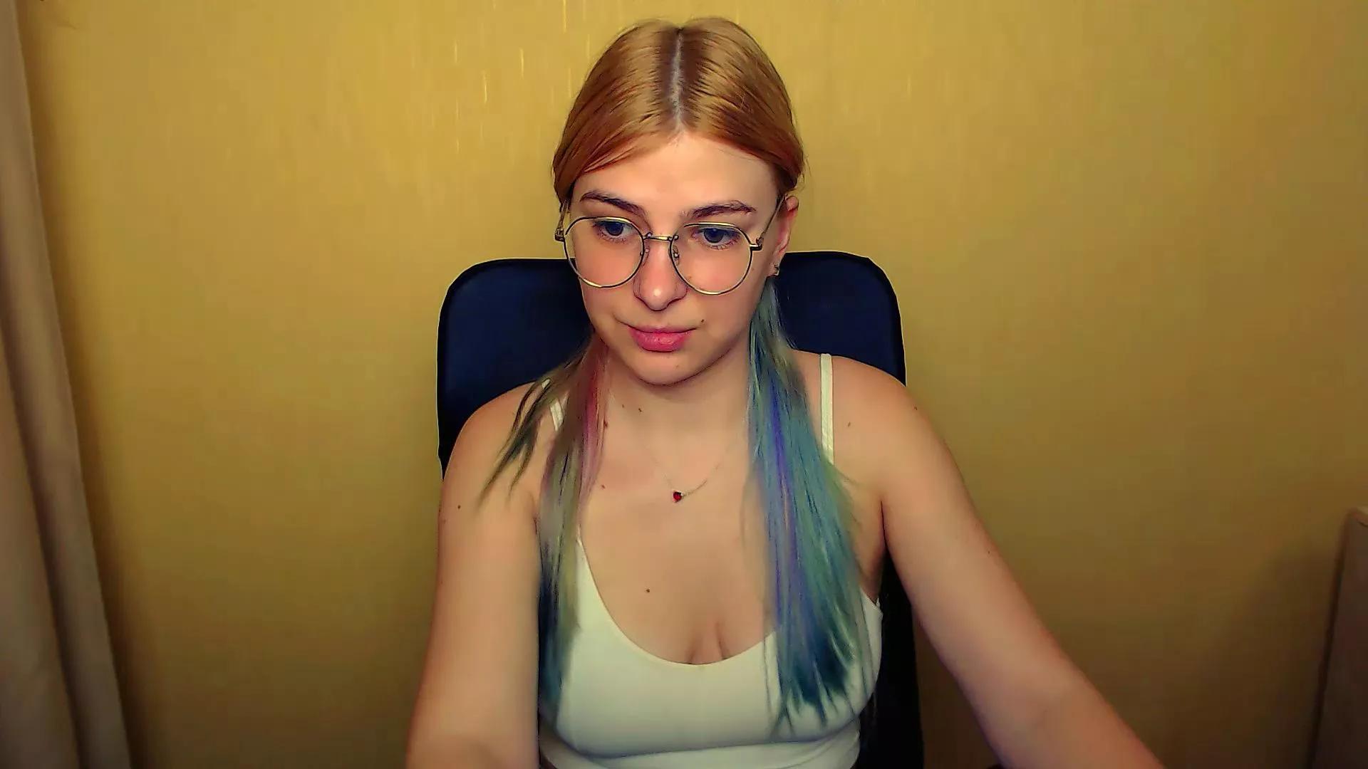 Offline Luna_Lush_ on Cam4