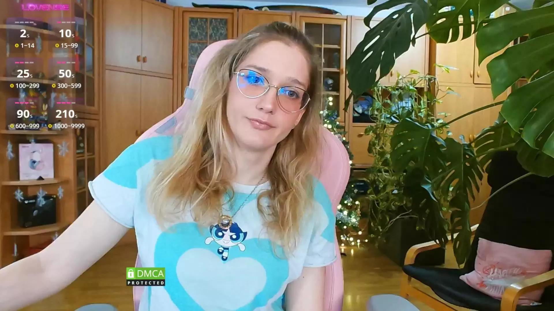 LunaNicole on Cam4 