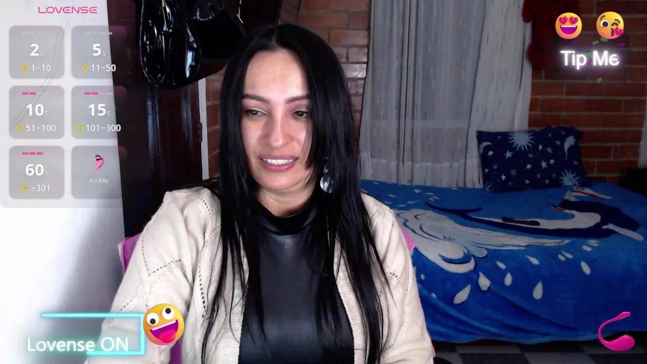lunasw01 on Cam4 