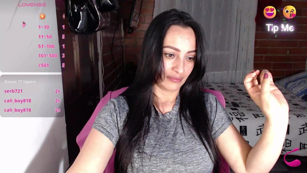 lunasw01 on Cam4 