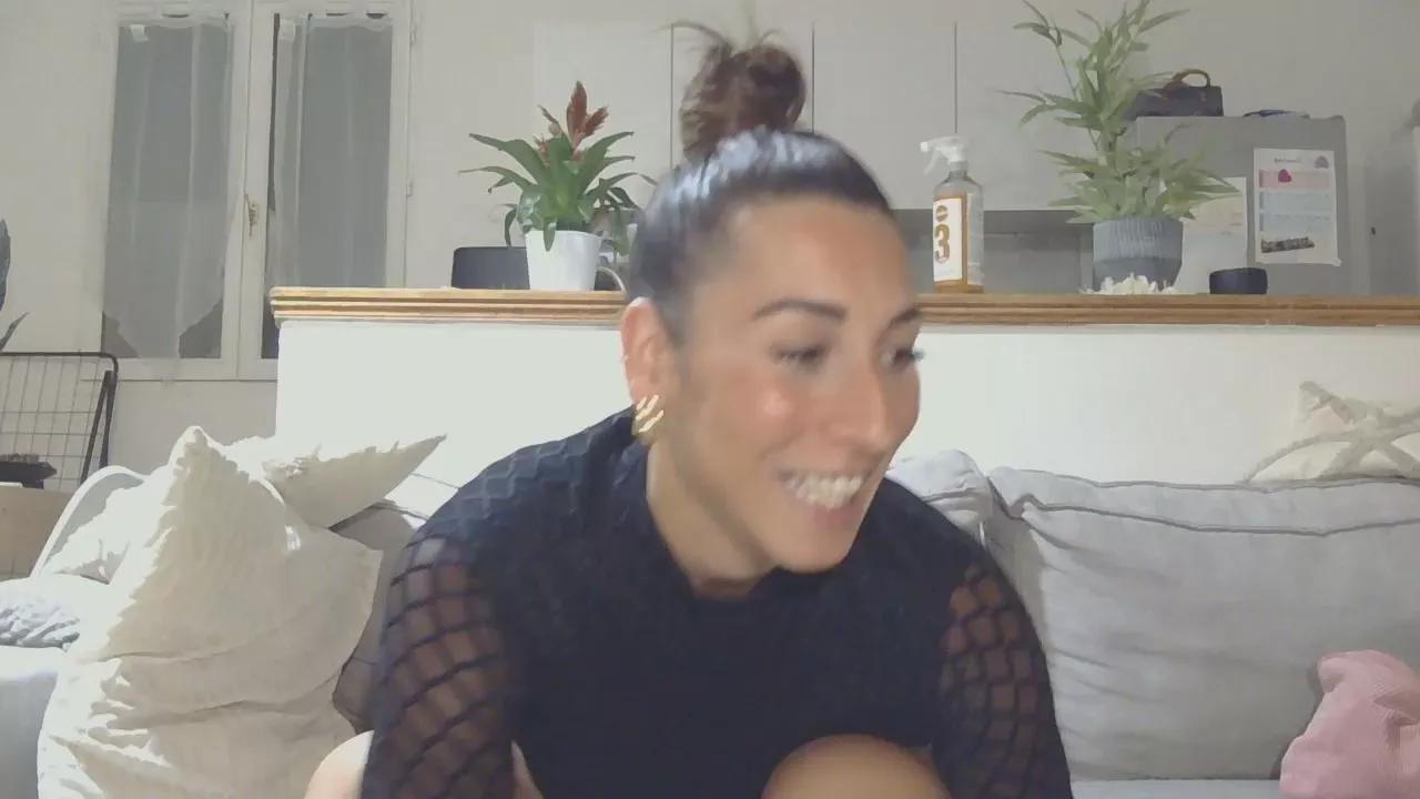 Lyly_laurensaa on Cam4 