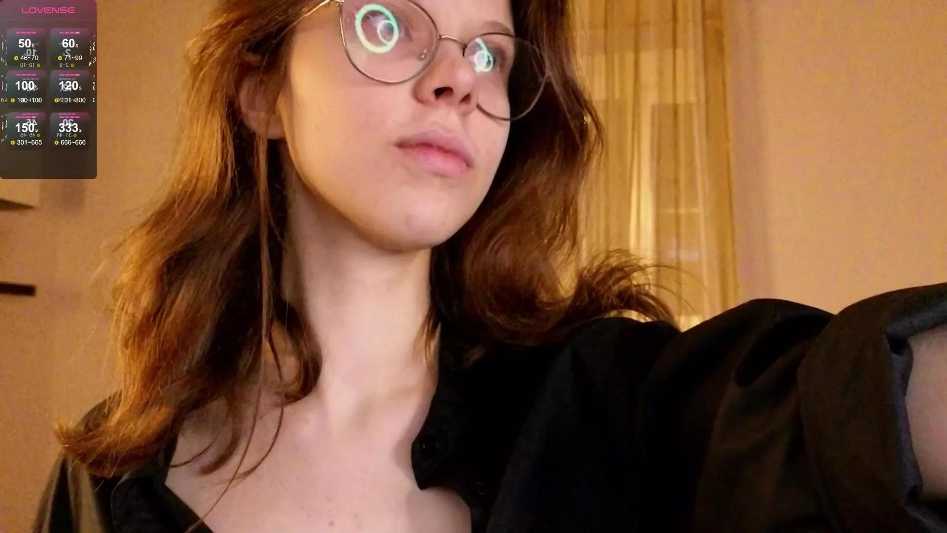 LynArness on Cam4 