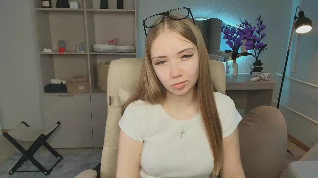 LynBinford on Cam4 