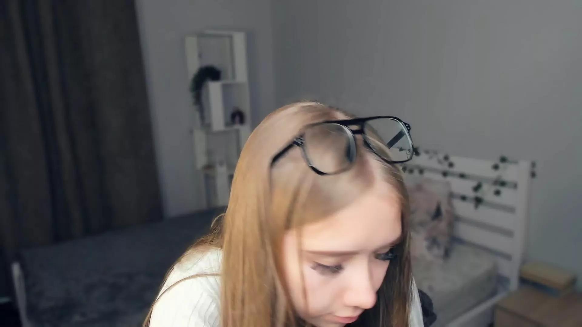 LynBinford on Cam4 
