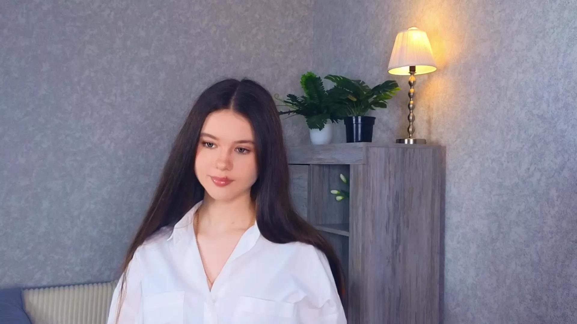 Freechat LynneForster on Cam4