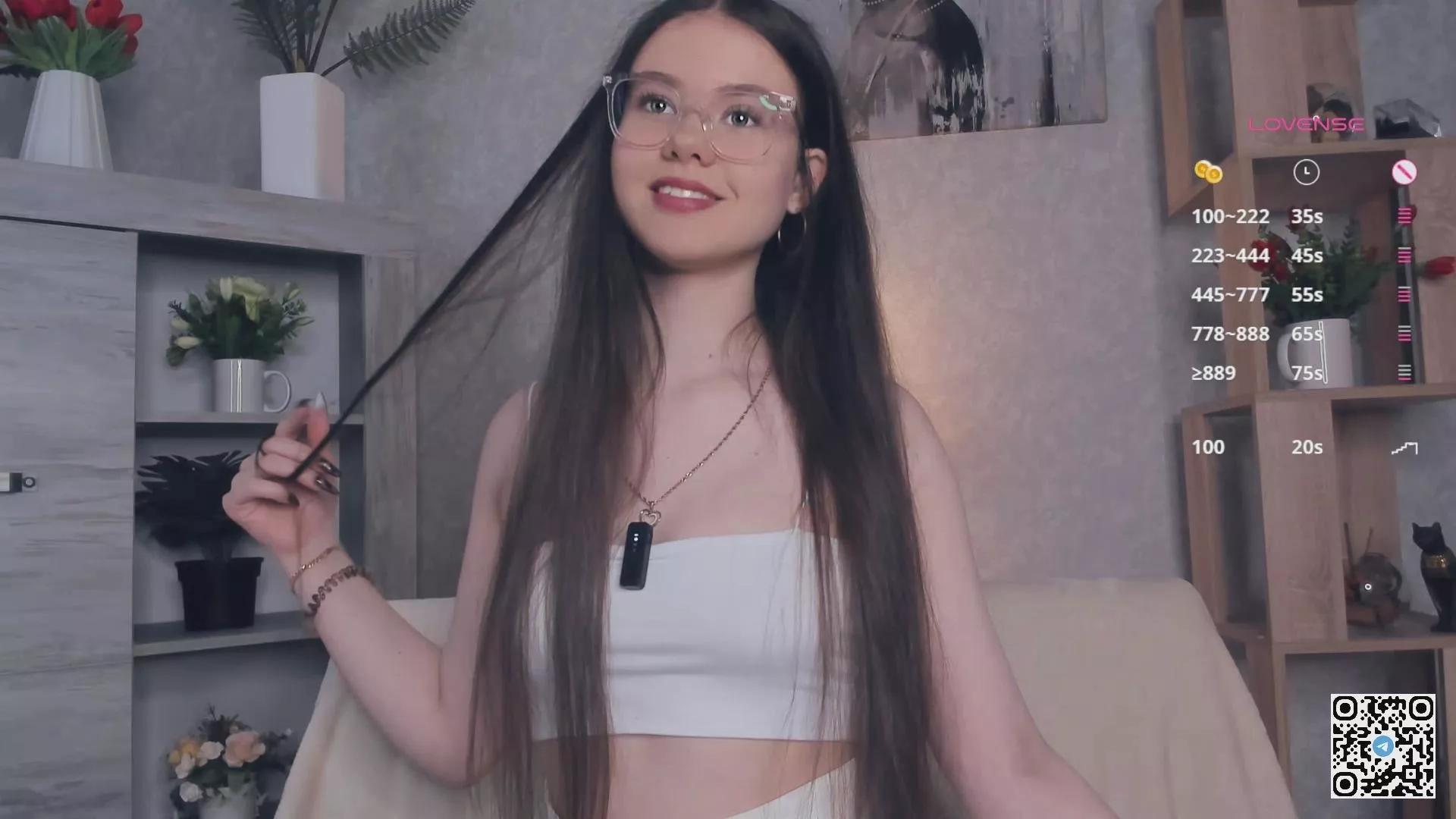 Freechat LynneForster on Cam4