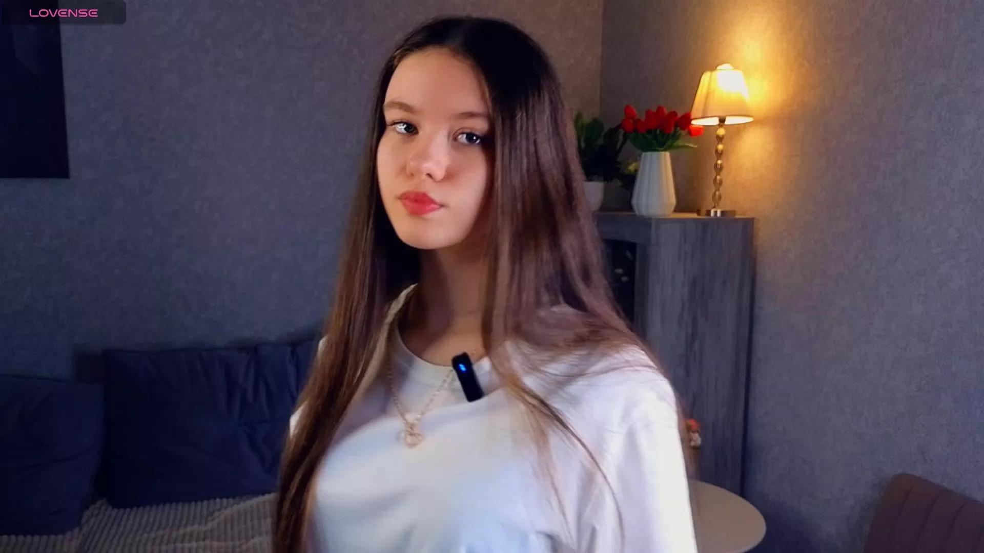 Freechat LynneForster on Cam4