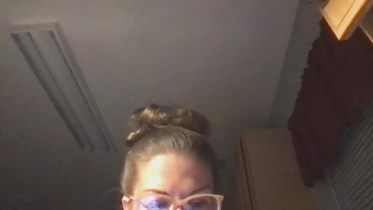 Lynniexo on Cam4 