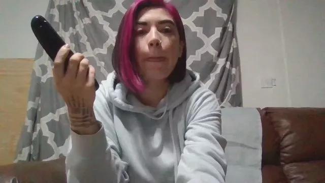 Offline Madamepiaceri on Cam4