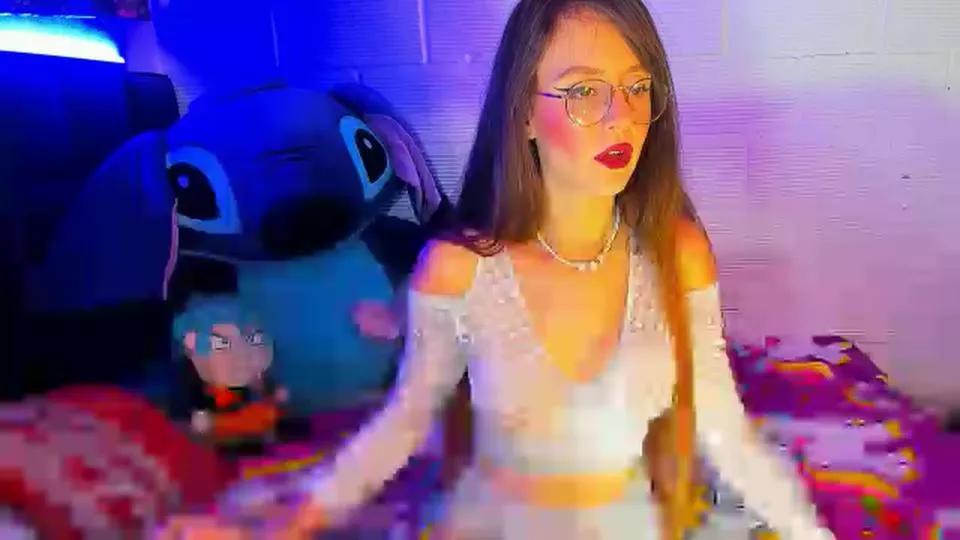 madelainn on Cam4 