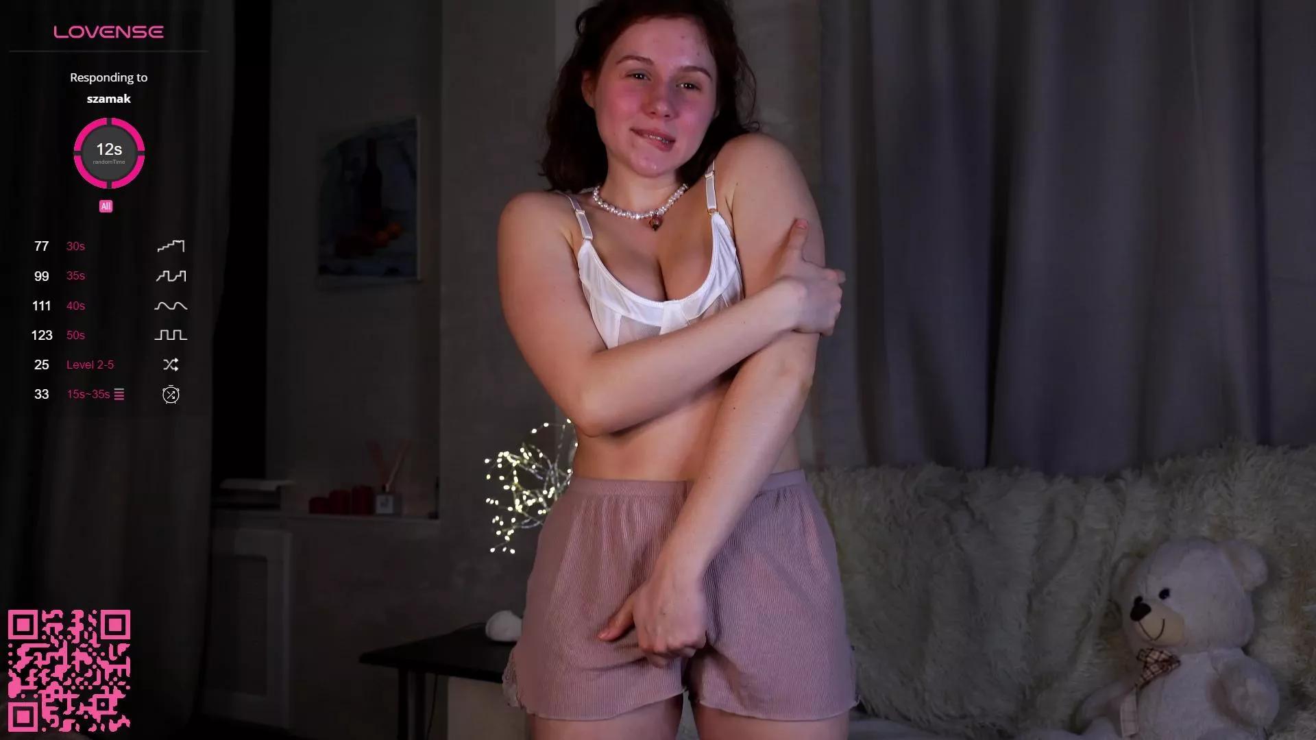 MaeGentile on Cam4 