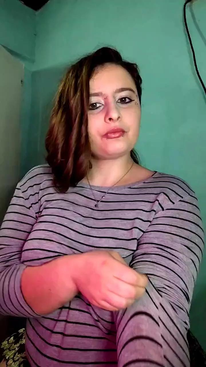 Maggie_d0ll on Cam4 