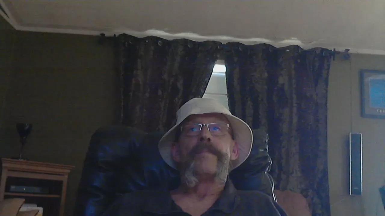 mapleman35 on Cam4 