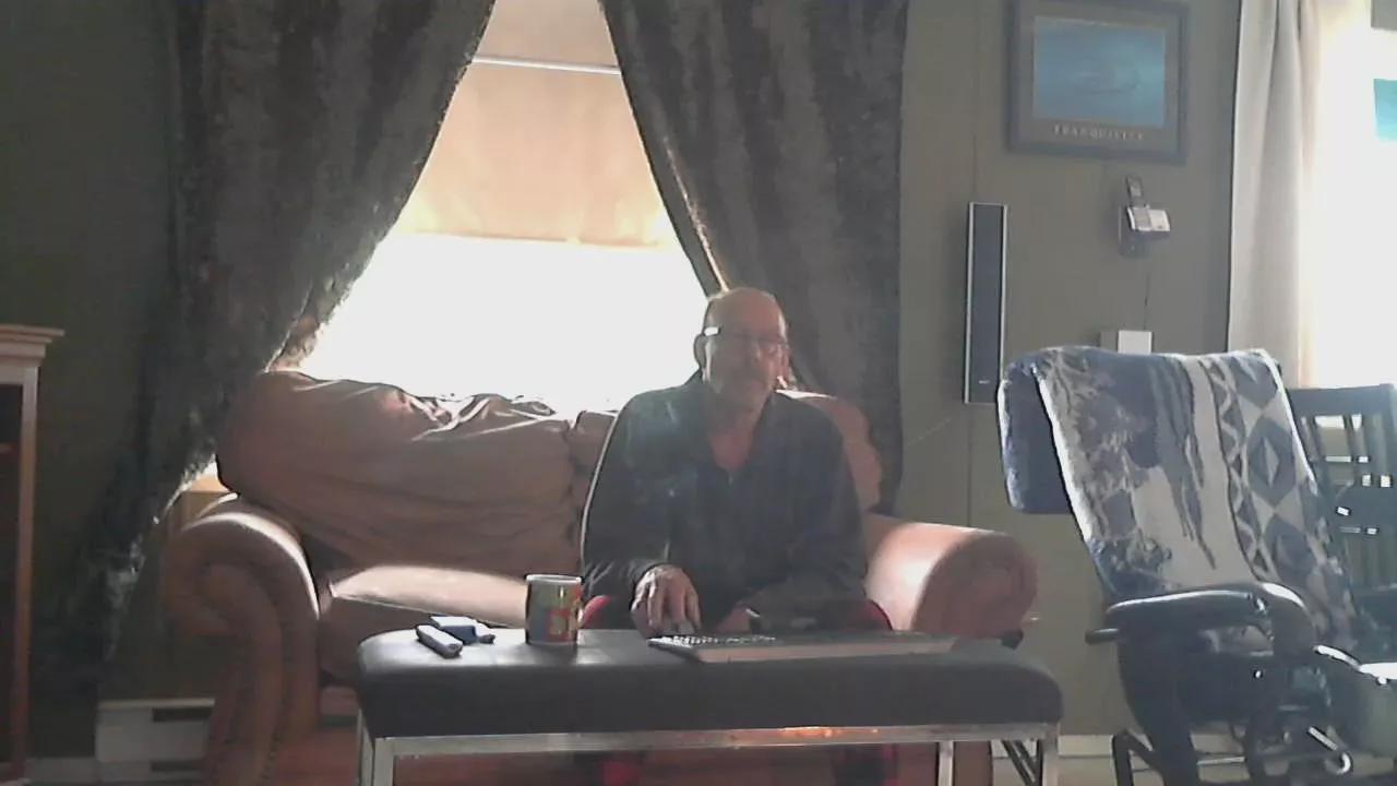 mapleman35 on Cam4 