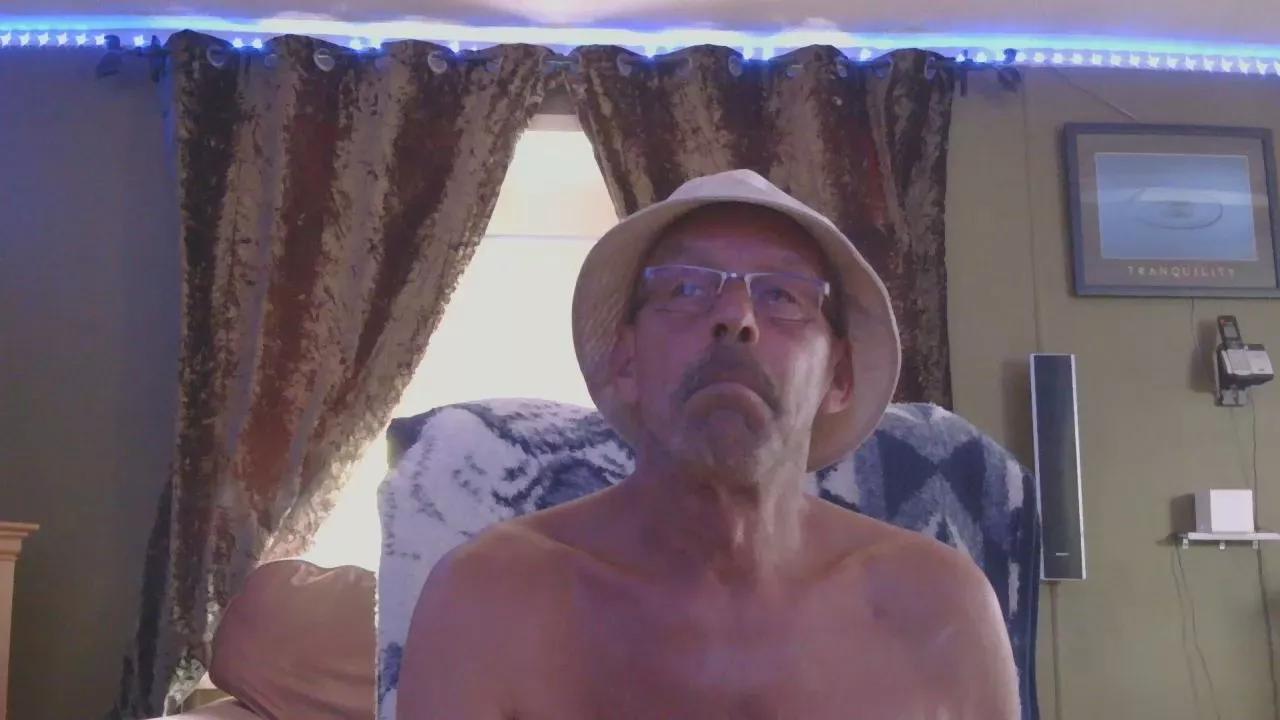 mapleman35 on Cam4 