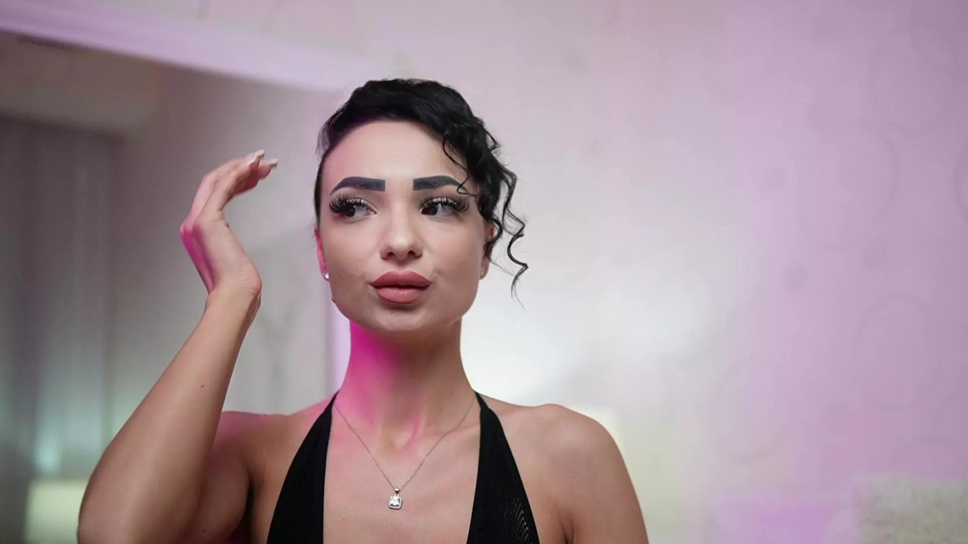 MaraJolie on Cam4 