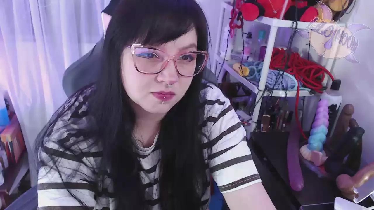 Marshall_Space on Cam4 