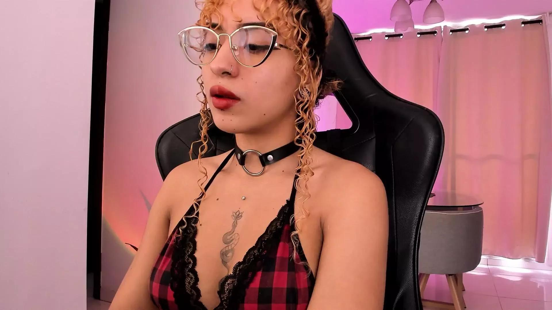 MaryJane_lovers on Cam4 